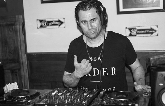 Master Beat  te propone una noche a pura música